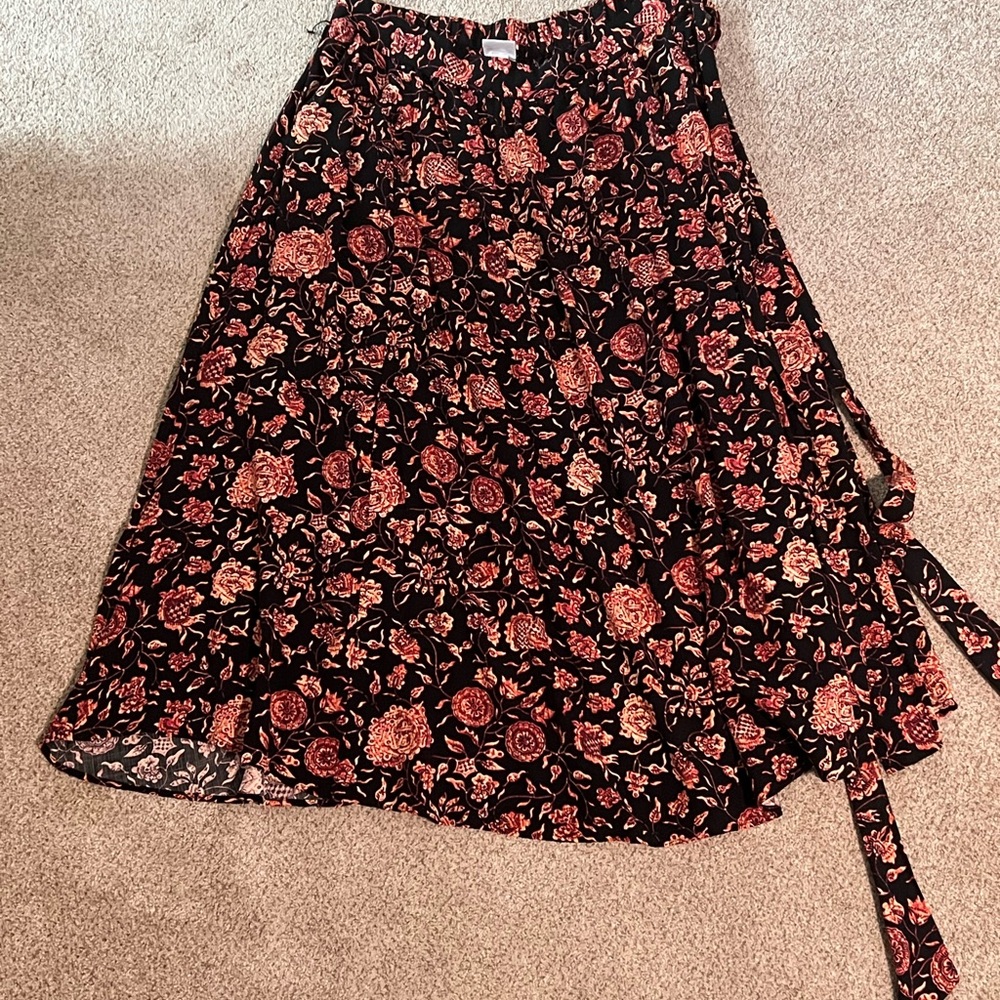Ava & Viv Black and Pink Midi Skirt